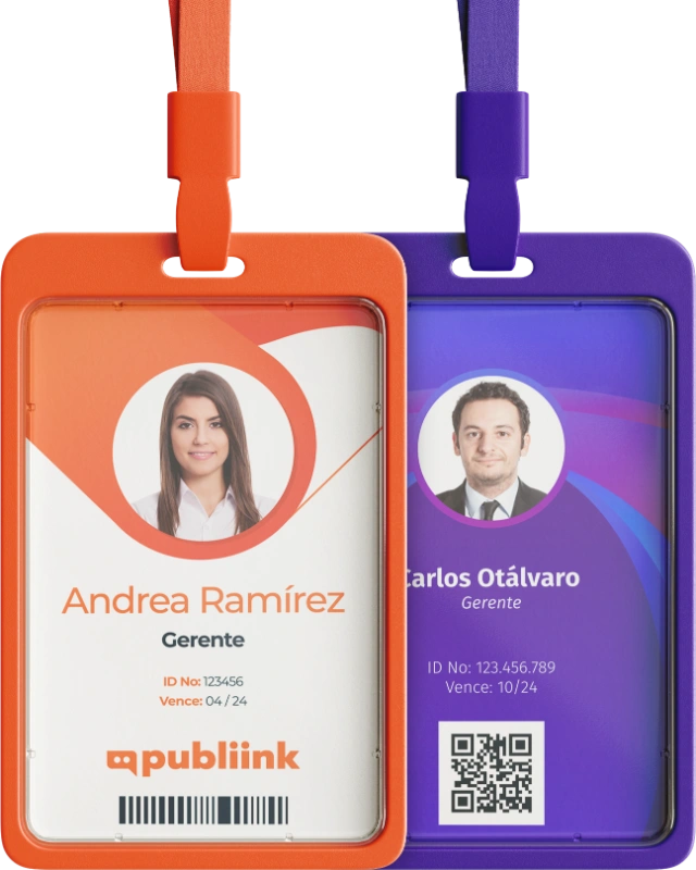 Imagen de dos porta carnets empresariales duraderos, ejemplificando la calidad y durabilidad que ofrecemos en Publiink para complementar tus identificaciones empresariales.